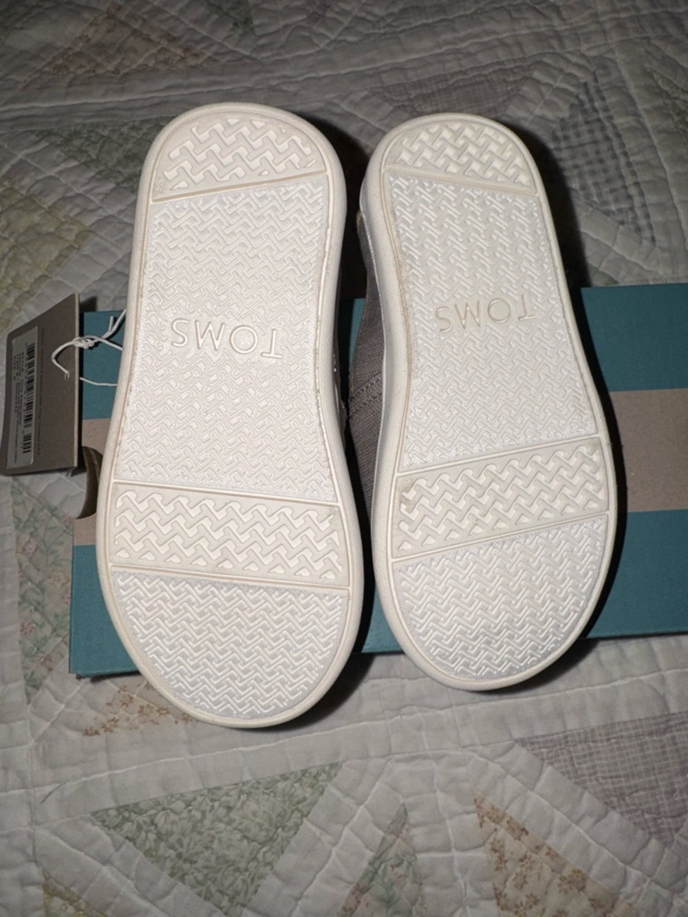 TOMS Tiny Alpargata Slip-On Shoes Gray Organic Cotton Size 8 Toddler NWT - Picture 4 of 7